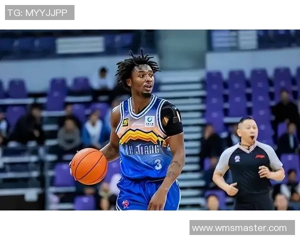 哈雷尔在对阵灰熊的比赛中展现出色表现助力球队争胜