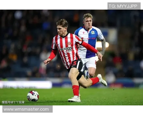 伯明翰与布莱克本激战正酣比分揭晓引发球迷热议 伯明翰与布莱克本激战正酣比分揭晓引发球迷热议