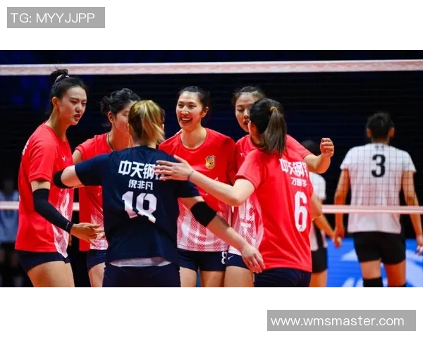 八一女排与天津女排激战正酣谁能在赛场上夺得胜利荣耀