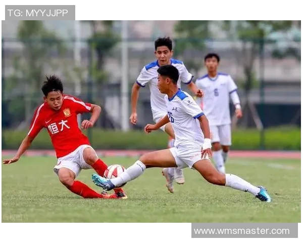 恒大与鲁能对决边裁表现引发热议赛场公正性再受关注 恒大与鲁能对决边裁表现引发热议赛场公正性再受关注
