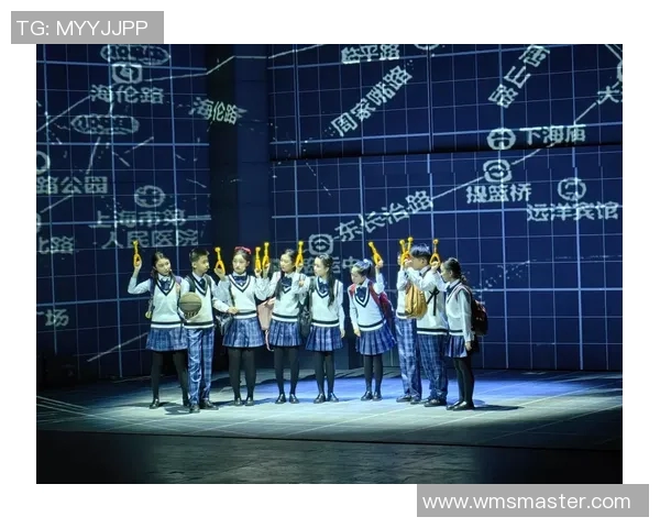 李泓澎的成长之路与艺术追求:从青涩少年到舞台巨星的蜕变故事 李泓澎的成长之路与艺术追求:从青涩少年到舞台巨星的蜕变故事