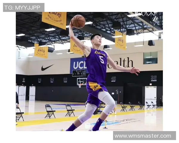 郭昊文：从篮球新星到职业生涯的辉煌蜕变之路